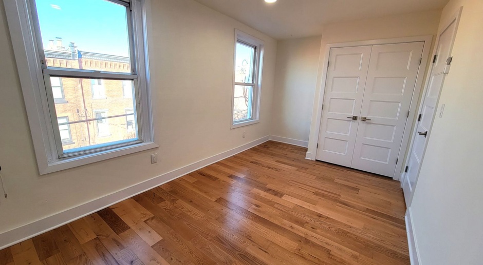 Beautiful fully renovated  2 bedroom available in Fairmount area!