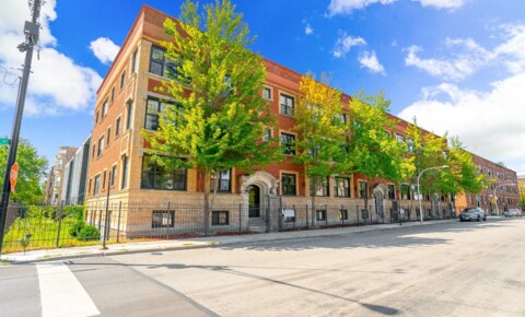 Apartments Near Moody Bible Institute 963-973 East 61st Street for Moody Bible Institute Students in Chicago, IL