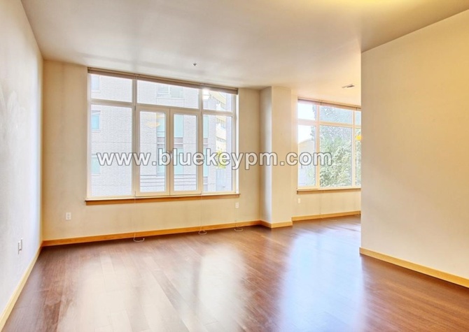 Houses Near #207- 1 Bed 1 Bath condo in the Pearl District
