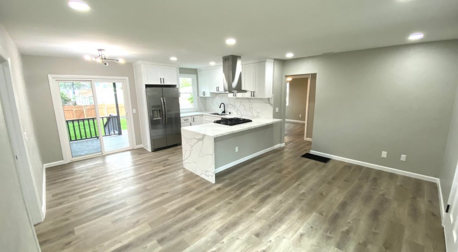 Brand New Remodeled 3Bed 2Bath Home With a Huge Backyard 