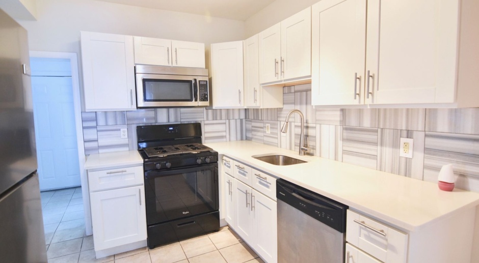 Beautiful 3 bedroom townhome for rent in South Philadelphia! 6/5.