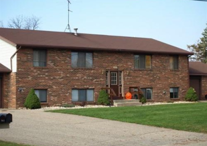 Houses Near Available 2 Bed 1 Bath Apartments For-Rent in Jenison