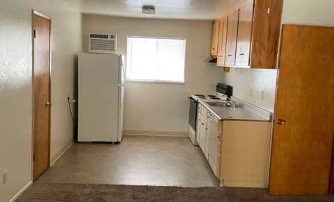 Apartments Near Chico State 735 W 6th Street (4-Plex)  for California State University - Chico Students in Chico, CA
