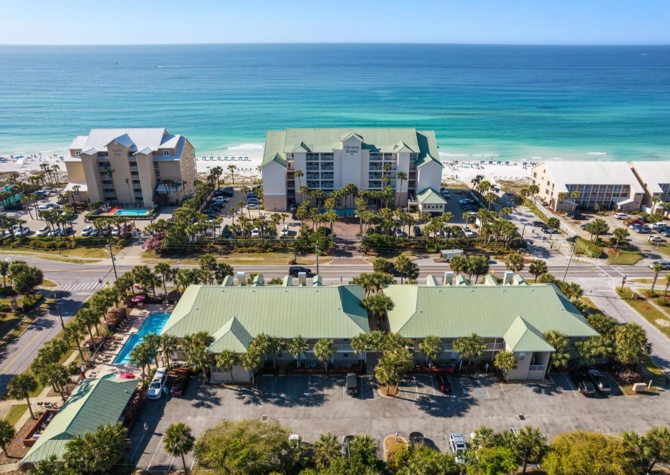 Apartments Near **MOVE IN SPECIAL— $500 OFF 1st MONTH'S RENT**Beautifully furnished 2B/2B condo steps from Gulf of Mexico available for long term lease!