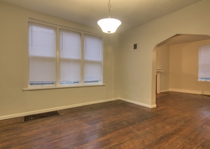 Houses Near Great updated 2 bedroom 1 bath unit with unique layout!