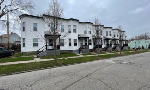 Apartments Near CSU 4232-4244 w 24th St for Cleveland State University Students in Cleveland, OH