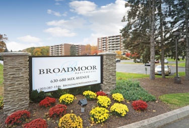 Broadmoor Apartments