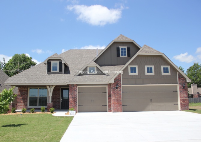 Houses Near 11312 S Cleveland St - Spacious 4 BR in Breitling Village, Community Pool, Jenks