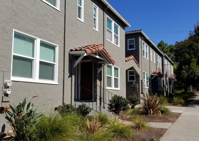 Houses Near MOVE IN SPECIAL-1/2 OFF 1ST MONTHS RENT-1 Bedroom-1 bath with in unit laundry
