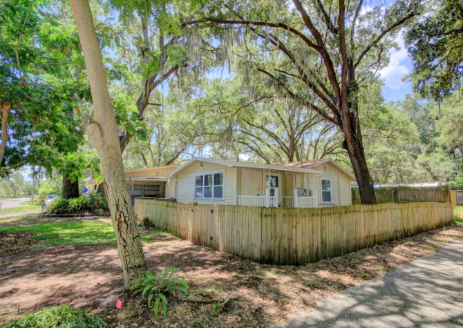 Houses Near LIVE 5 MILES TO INDIAN ROCKS BEACH! -  MICRO-COTTAGE IN LARGO!