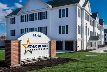 Star Deluxe Apartments