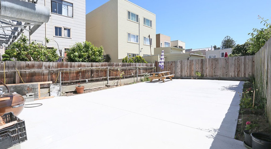 OPEN HOUSE: Sunday(3/17)12pm-12:30pm   Top Full Floor 3BR/1.5BA flat in Central Richmond,1 car parking included,Shared Yard/Laundry (718 26th Avenue)