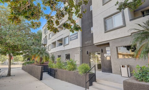 Apartments Near UCLA 14900 Moorpark Street for University of California - Los Angeles Students in Los Angeles, CA