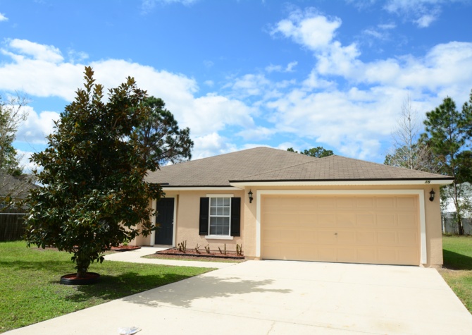 Houses Near ALL NEW PAINT & FLOORING!  QUAIL HOLLOW SUBDIVISION