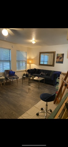 Cute end unit apartment take over six month lease