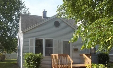 Houses Near Westland Welcome to this charming 4-bedroom, 1-bathroom home located in Westland, MI.  for Westland Students in Westland, MI