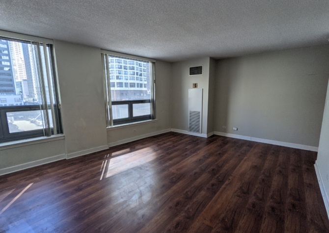Houses Near Upgraded studio with hardwood floors for May 1st!