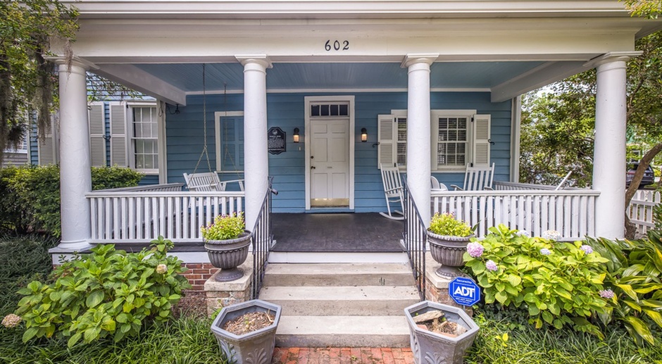 Historic Downtown Wilmington / Southern Charm 