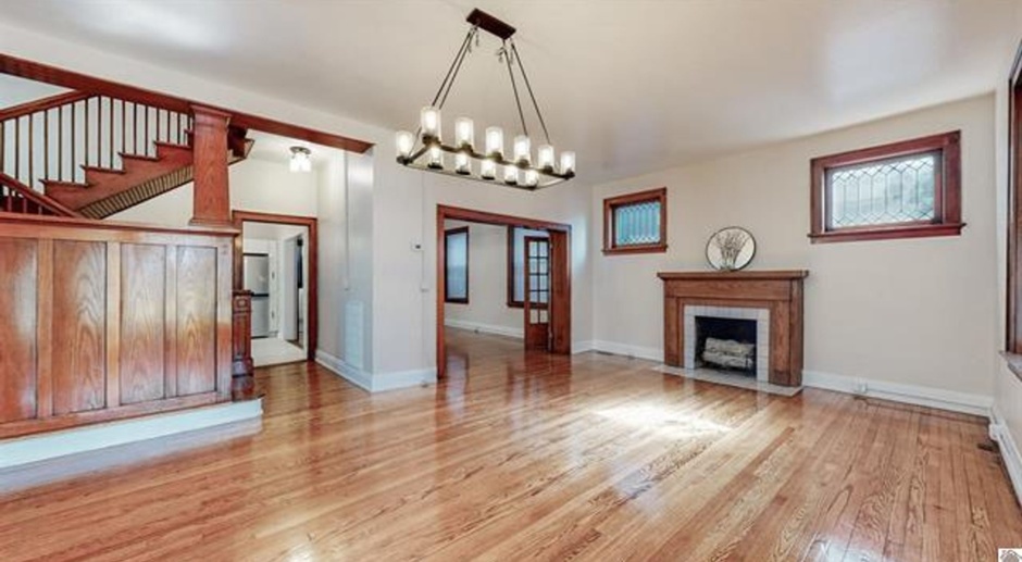 Beautiful Historic Home For Lease!