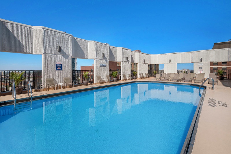 Live the High Life in the Gold Coast - Rooftop pool and sundeck