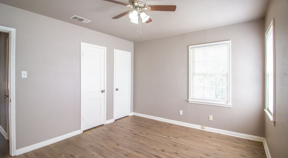 Short Term Lease Charming 3 Bedroom 1 Bathroom close to TTU and Medical District! 