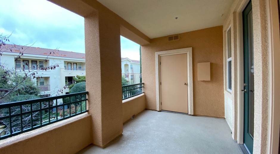 * Move-in Special! - Phoenician Apartments - 1 Bed, 1 Bath - Carport Parking - Community Amenities!