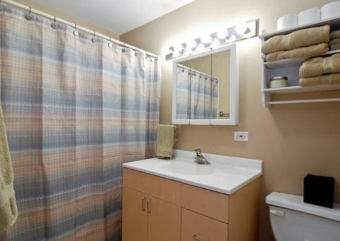 Houses Near Beautiful 2 Bed, 1 Bath Condo Garden Unit for Rent in Logan Square! - AVAILABLE NOW!
