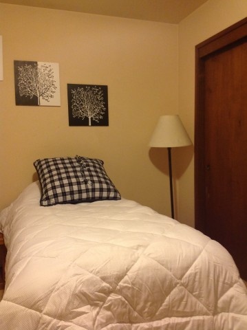 $750 Fabulous Room for Rent in West Davis, CA.  AVAILABLE  IMMEDIATELY