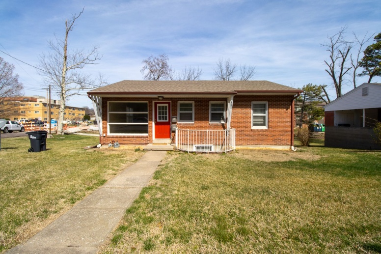 4 Bed 2 Bath Home Close to Downtown!