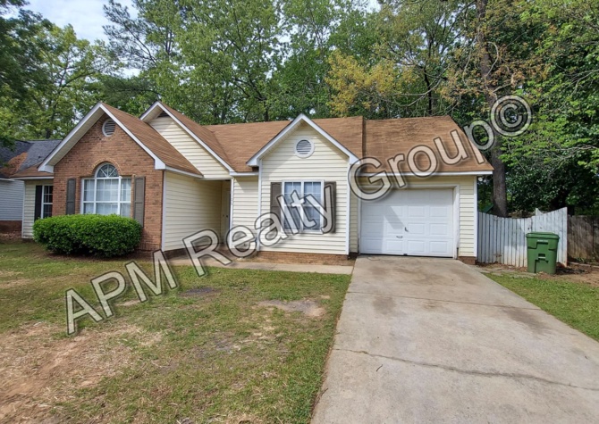 Houses Near Three bedroom home in Irmo