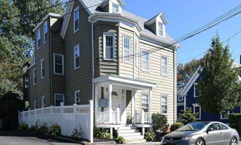 Apartments Near Beverly 44 Charnock Street for Beverly Students in Beverly, MA