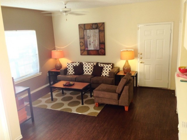 Two bed room apartment (Single room listed) Sublease