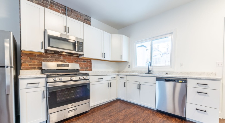 Available MAY - RENOVATED 2 bed Home w/ Central AC +MORE!