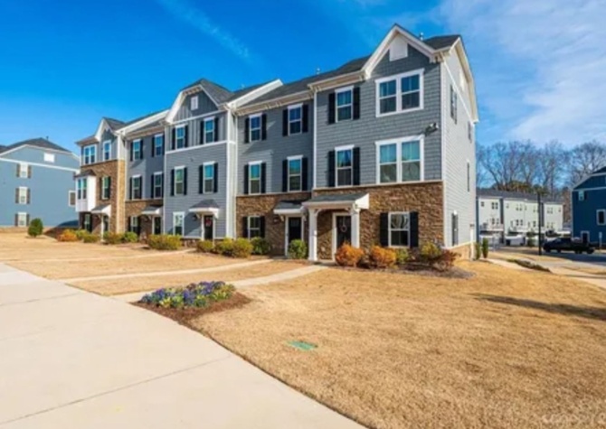 Houses Near 3 Bedroom Townhome in Charlotte- $500 off first month's rent!