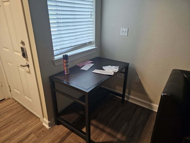 off campus sublet available ASAP for male KSU student