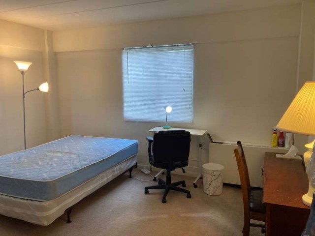 Parkway Plaza Spring 2021 2b1b (Furnished and utility included)