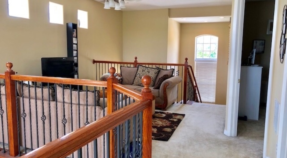 AVALON PARK-IN GATED WOODLAND TERRACE! Beautiful- well maintained Townhome with attached 1 car garage!