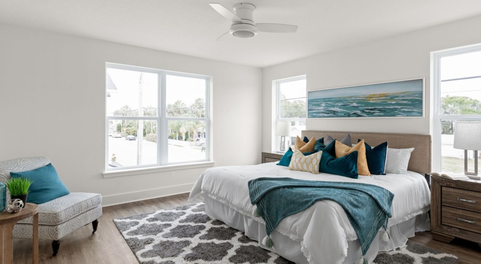 Stunning 3 bedroom 2.5 bath Daytona Beach Townhome!