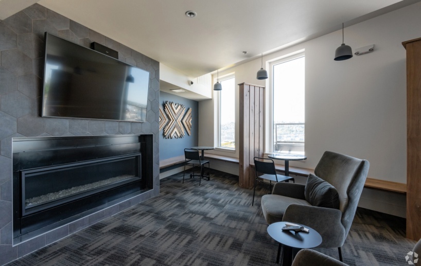 New Luxury 1 Bedroom in Capitol Hill! Rooftop Deck, Lounge & Parking! Free 3 Months Rent!