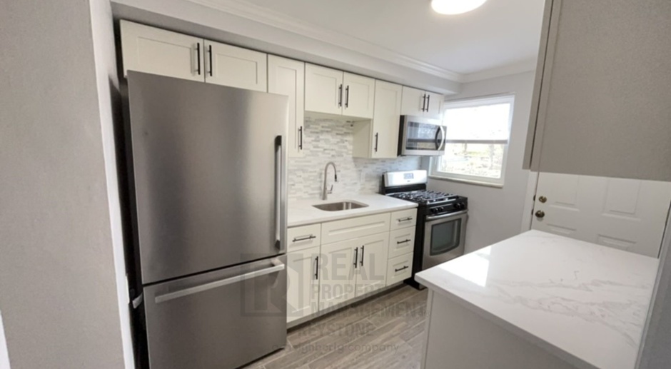 Recently Renovated 3 Bedroom in Greenfield!