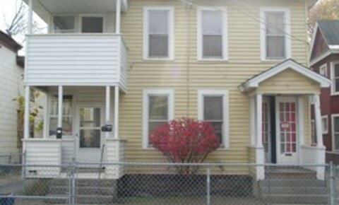 Houses Near Syracuse 219 Davis for Syracuse University Students in Syracuse, NY