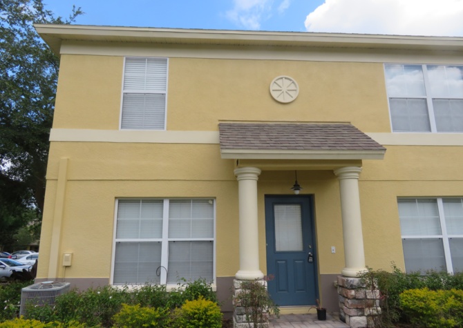 Houses Near Charming 3BD/2.5BA corner unit in the gated Kings Mill Community!