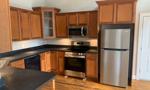 Apartments Near DeSales 37 S 7th Street for DeSales University Students in Center Valley, PA