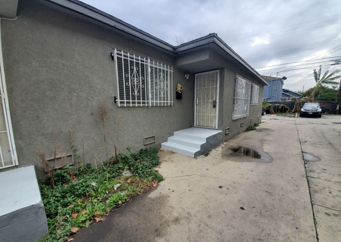Houses Near 1060 W 60th Pl, Back Unit, Los Angeles, CA 90044