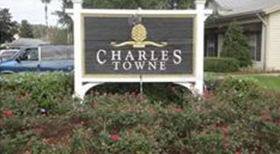Charles Towne at Park Central! Pet Friendly AVAILABLE MARCH 14th!