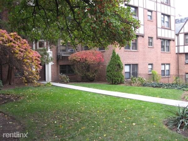 Beautiful 1 Bedroom Apt Well Maintained Bldg- Small Pets Welcome- Laundry- Parking/ White Plains