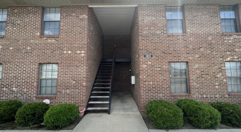 1413-C Ireland Dr. (No Pets) Available on 2/1/24