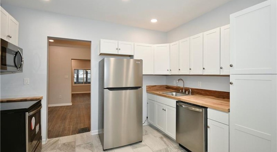 Beautifully Remodeled 3 Bedroom House in Crafton