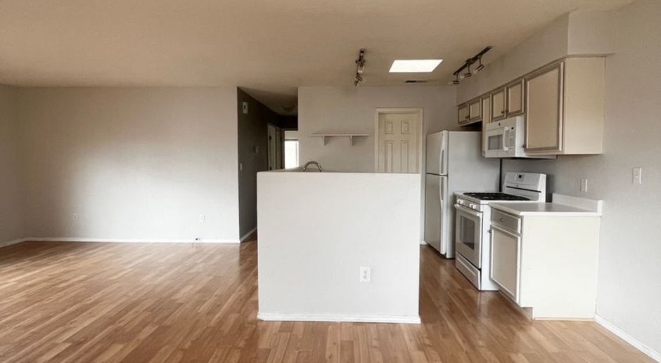 2bd/2ba condo with garage and in-unit laundry 