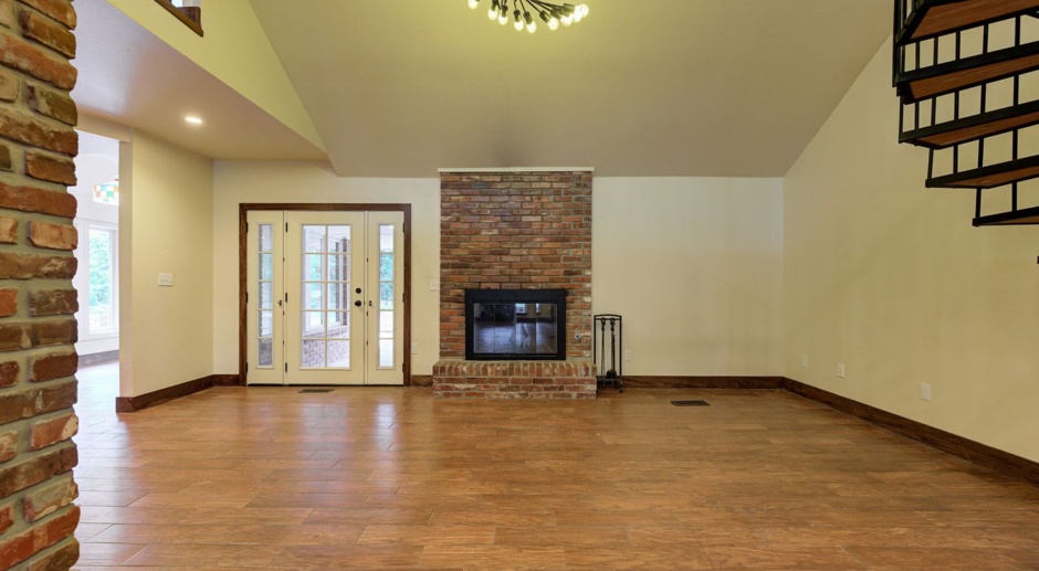 Gorgeous 3 Bed 3 Bath Home in the Heart of  Edmond!
